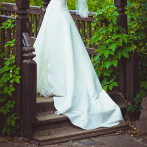 Продам красивое нежное свадебное платье б/у