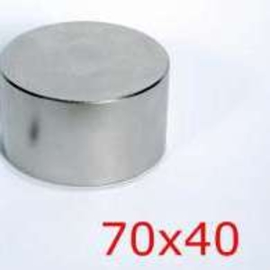 Неодимовый магнит D70 x H40 магнитная сила 200 кг.
