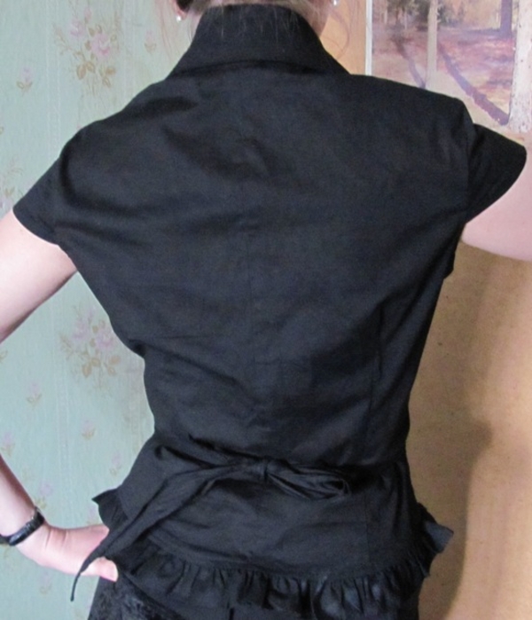 Черную рубашку с коротким рукавом и вышивкой,  большой размер. 3