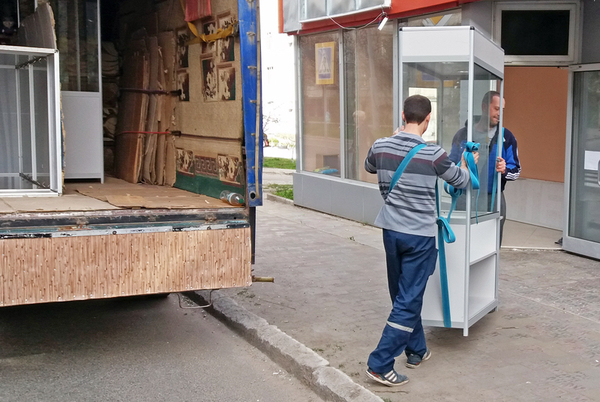 Перевозка мебели. Транспортные услуги в Харькове. Грузчики