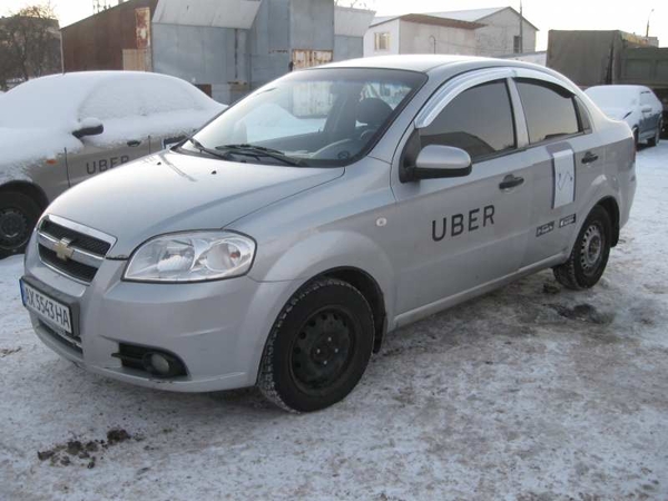 Приглашаем водителей для работы в такси,  сменный график,  Харьков 3