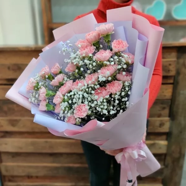 Служба доставки цветов в Харькове,  розы,  гвоздики,  тюльпаны,  ирисы 2
