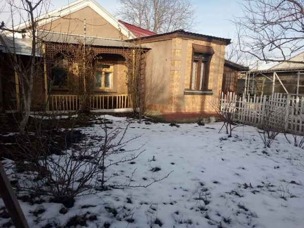 Продам невеликий будинок , ст.м.Індустріальна