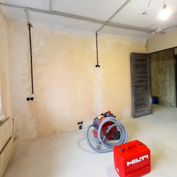 Штробление штробы без пыли Харьков. Услуги электрика 5