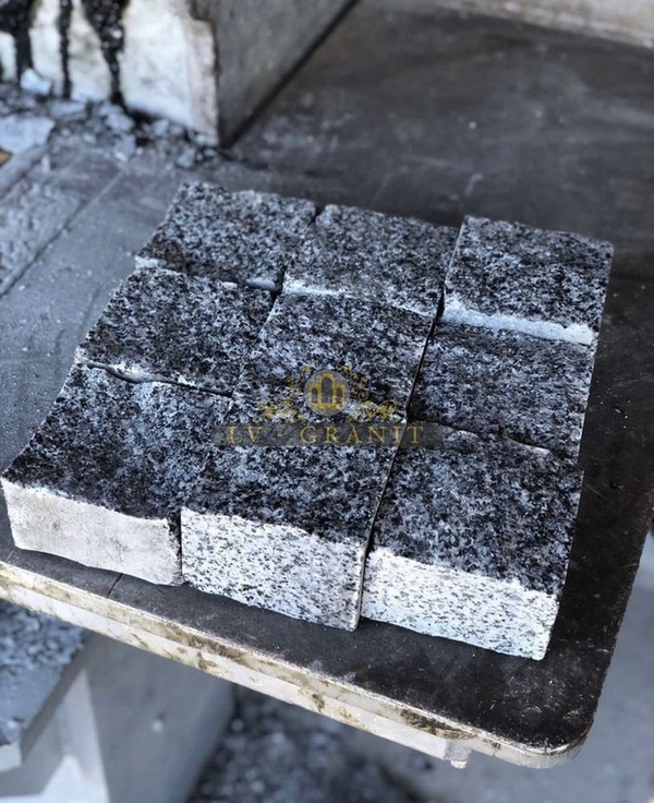 Памятники з граніту,  граніт оптом від LV-Granit 5