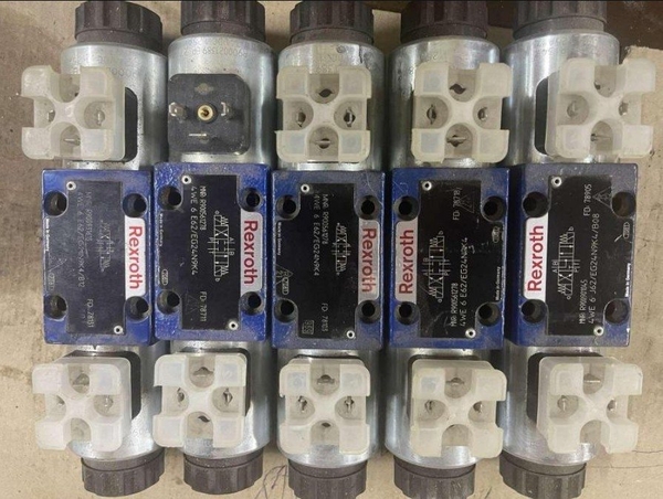 Купити гідророзподільники REXROTH 2