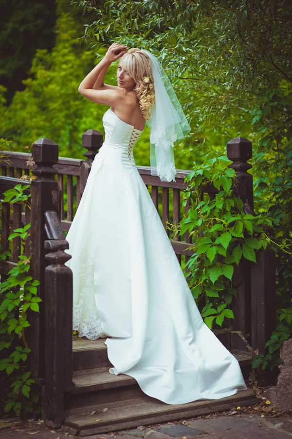 Продам красивое нежное свадебное платье б/у